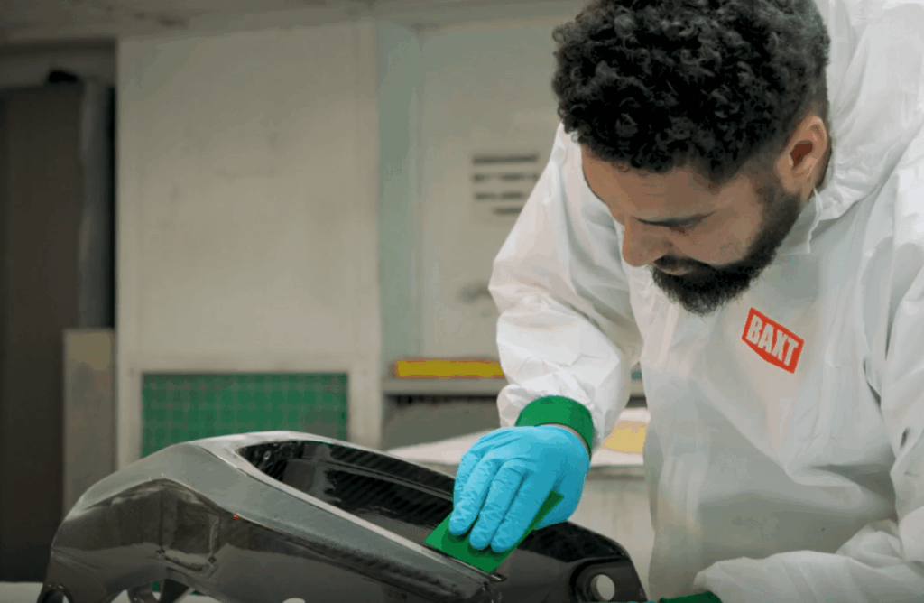 Filling in carbon fibre with filler