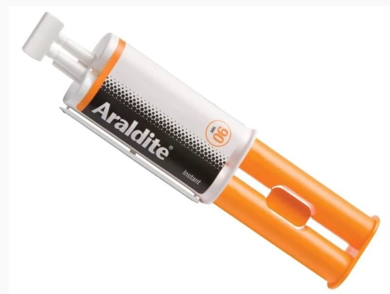 Araldite Instant 2-Part Epoxy Adhesive Syringe - 24ml
